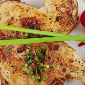 Ψητό κοτόπουλο με σκόρδο και μυρωδικά - συνταγές μαγειρικής & ζαχαροπλαστικής