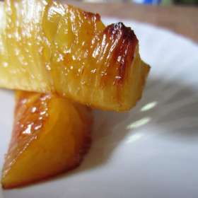 Ανανάς ψητός με μέλι - συνταγές ζαχαροπλαστικής - γλυκά