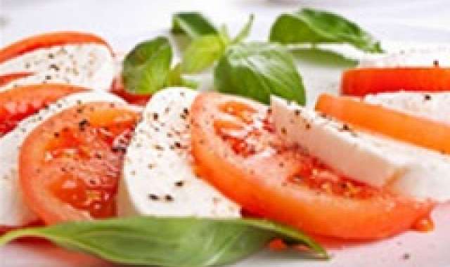 Σαλάτα caprese - www.sidages.gr