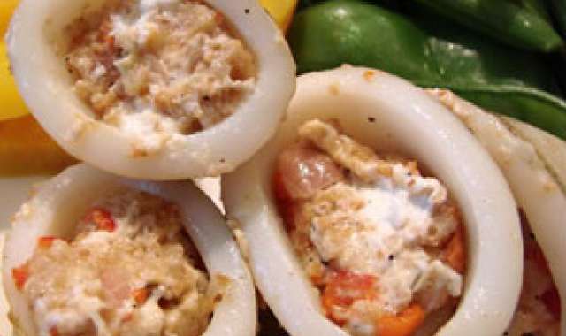 Καλαμαράκια γεμιστά