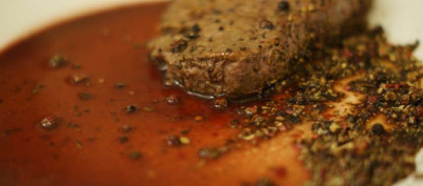 Σάλτσα κρέατος με φρούτα του δάσους - συνταγές μαγειρικής 