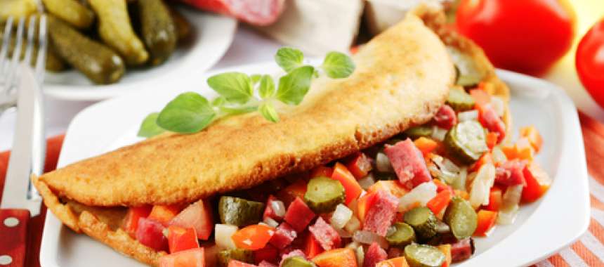 Λουκάνικα με χρωματιστές πιπεριές - Συνταγές μαγειρικής & ζαχαροπλαστικής