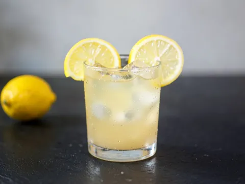 Κοκτέιλ Amaretto sour