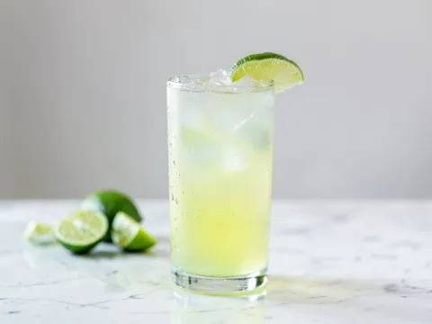 Κοκτείλ Apricot fizz