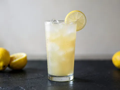 Κοκτέιλ CHERRY FIZZ