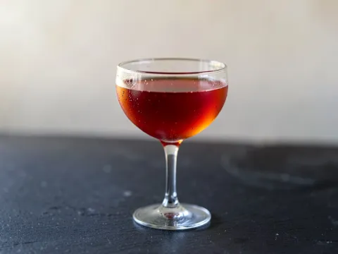Κοκτέιλ MANHATTAN RUM