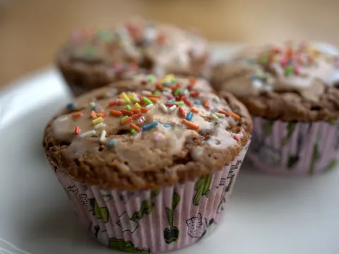 Muffin με μήλο και μπανάνα